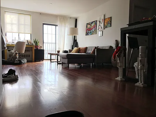 Rented by DAXS LLC | media 6