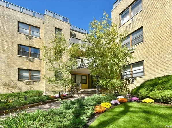 5 Schenck Avenue #3B, Great Neck, NY 11021