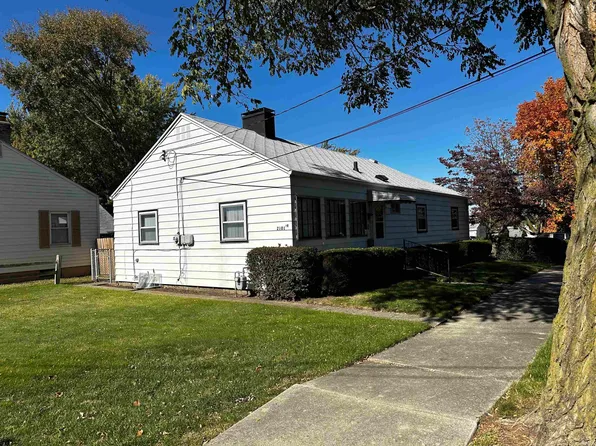 2101 Prairie Ave, South Bend, IN 46613
