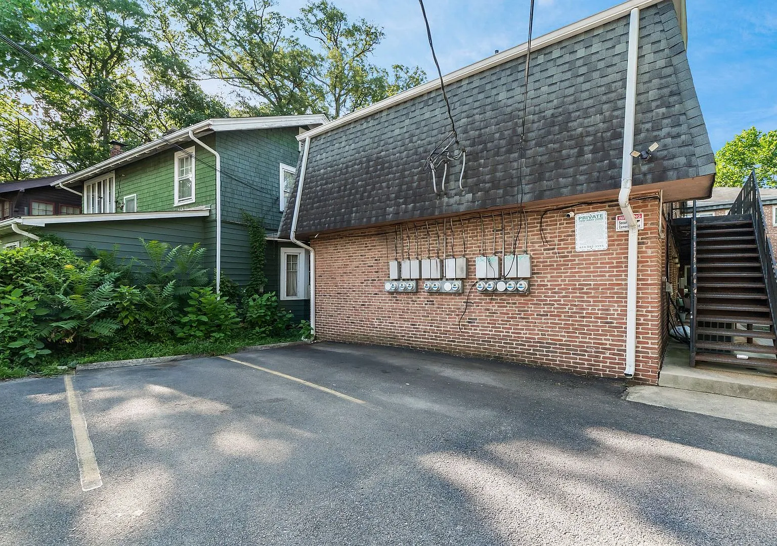 2103 Iuka Ravine — Photo 2