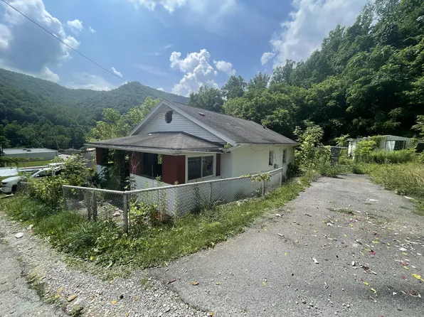 336 Tawny Ln, Miami, WV 25134