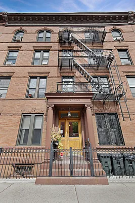 Sold by Compass | media 9