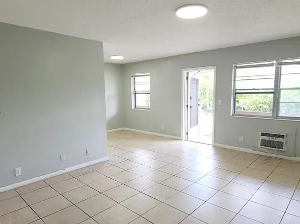 287 Norwich E #L, West Palm Beach, FL 33417