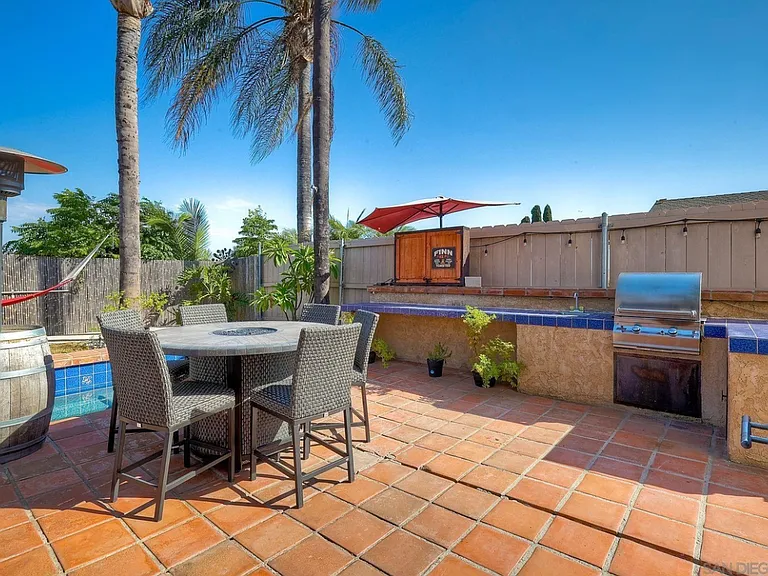 10345 Molino Rd — Photo 11