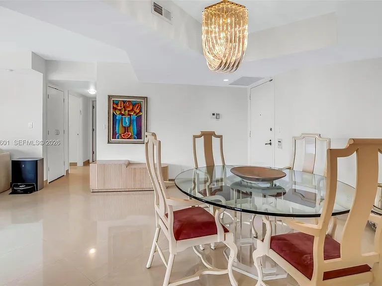 19707 Turnberry Way #22G — Photo 5