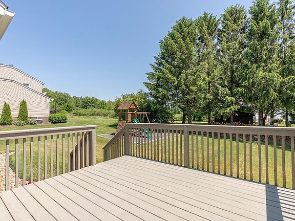 5th image of 2307 Comet Cir NW