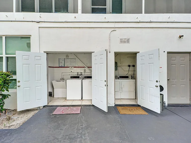 9200 East Bay Harbor Drive — Photo 24