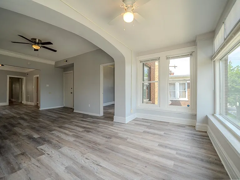 7916 S Throop St — Photo 7