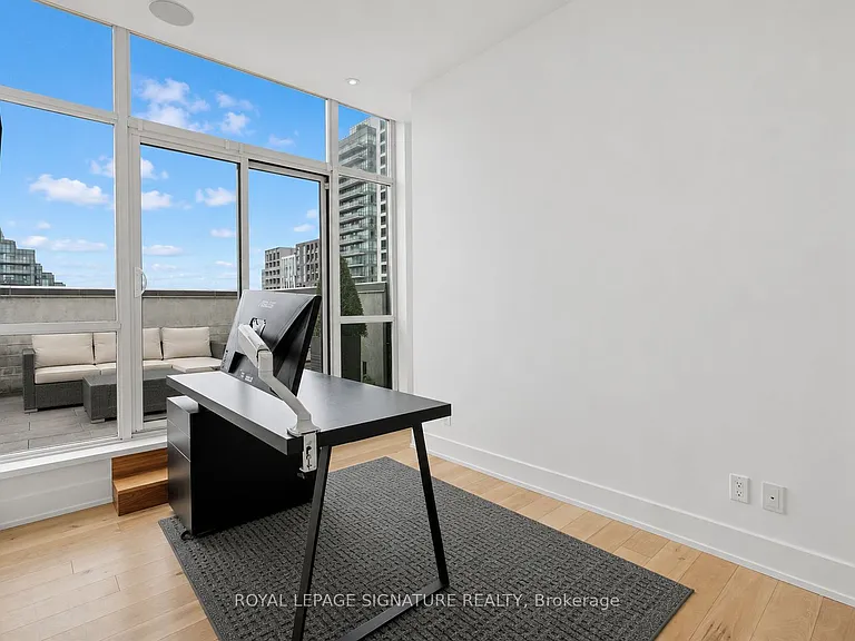 1205 Queen St W #Penthouse 704 — Photo 20