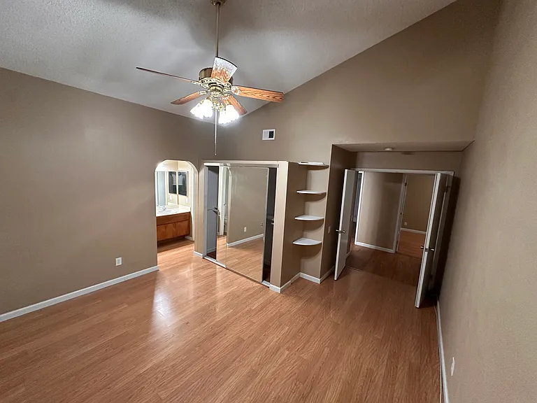 1392 Foxboro Way — Photo 8