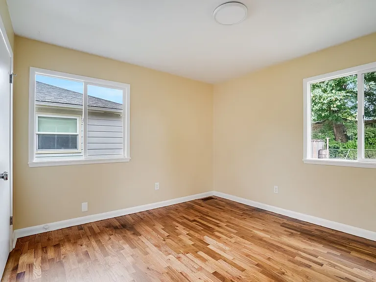 6806 N Monteith Ave — Photo 8