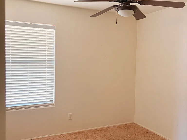 42027 W Hillman Dr — Photo 7
