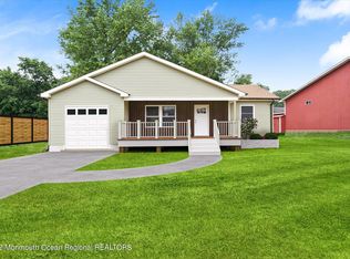 5 Locust Ln, New Egypt, NJ 08533