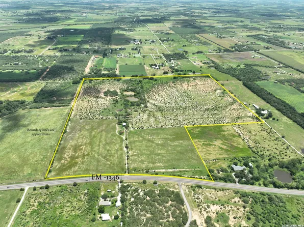 13407 Fm 1346, St.Hedwig, TX 78152