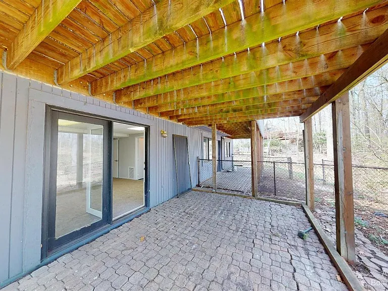 1280 Sunset Rd — Photo 37