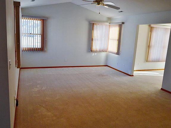 5th image of 1006 Cedarview Dr