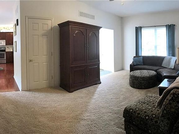 5th image of 3403 E Devonshire Dr