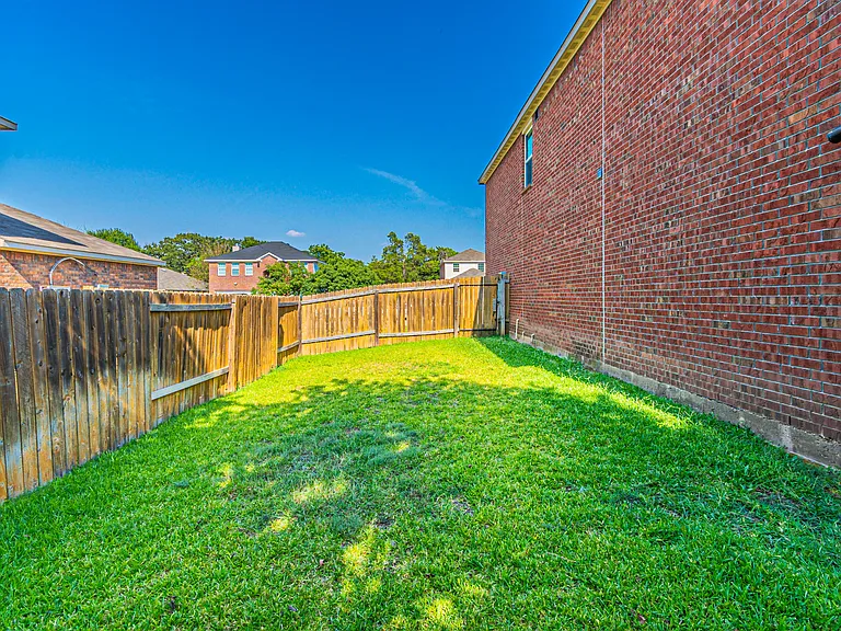 1313 Briercrest Dr — Photo 76