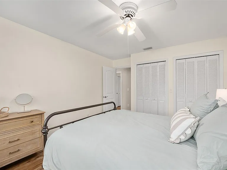 8140 NW 48th Ln — Photo 38