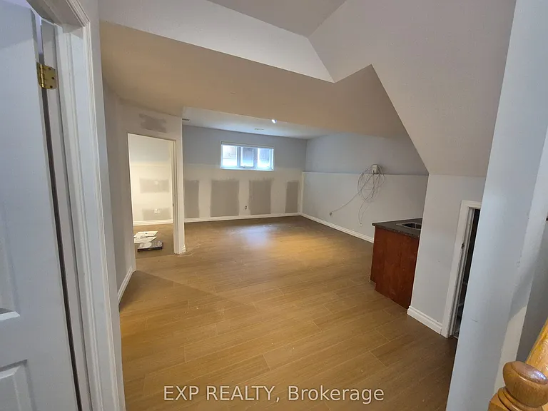 2 Maple Park Point — Photo 20
