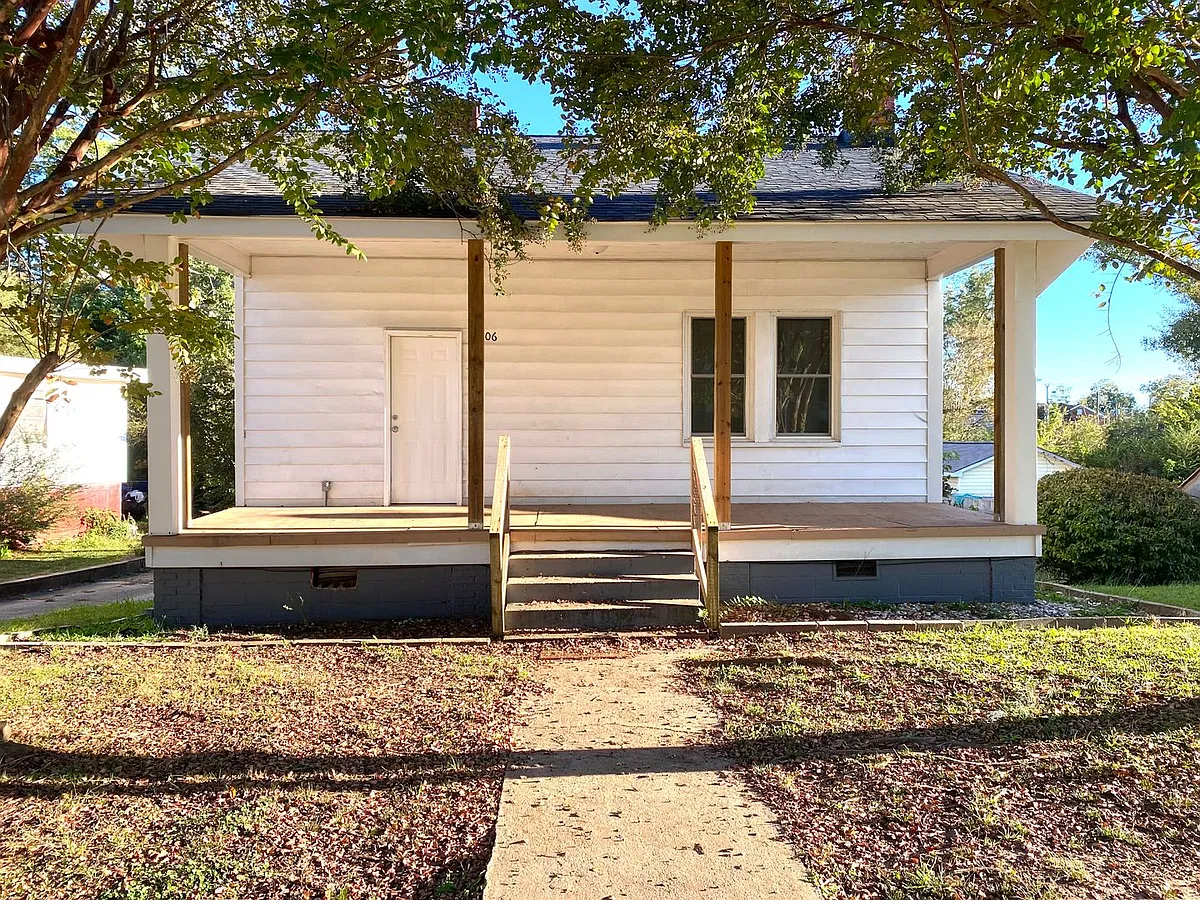 Building Photo - 1806 Owens Rd