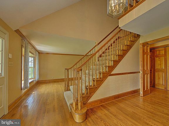 2nd image of 105 Cameron Dr