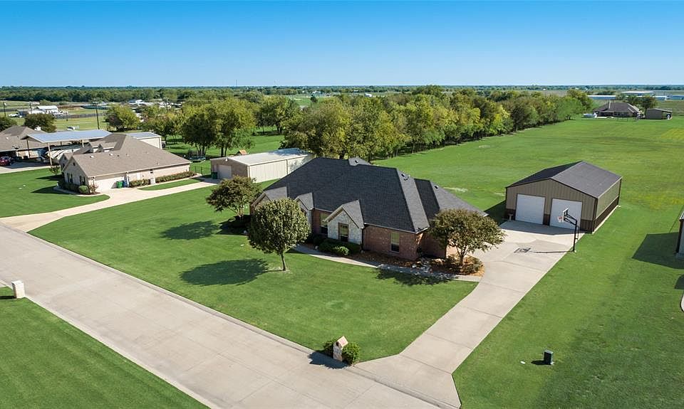 1st image of 4025 Hackberry Cir