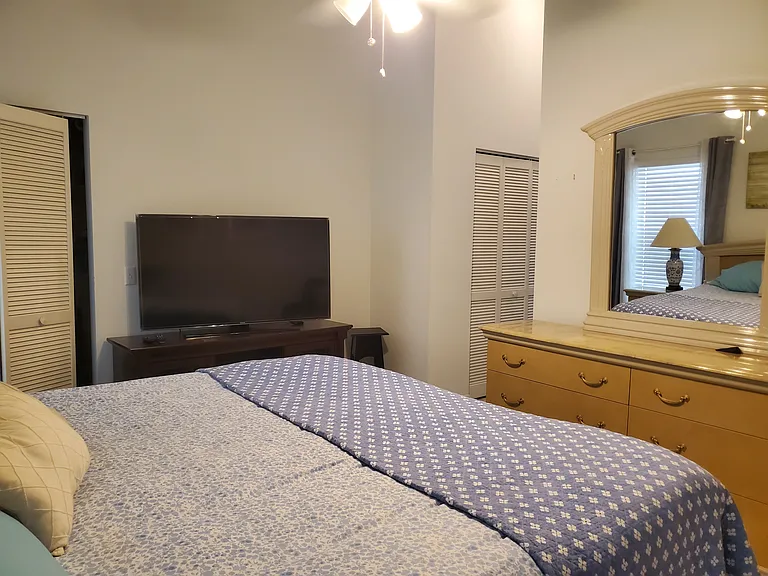 572 10th Pl — Photo 13