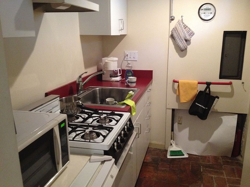 2nd image of 2907 Q St NW