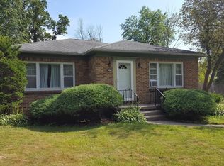 301 Saratoga Rd, Amherst, NY 14226