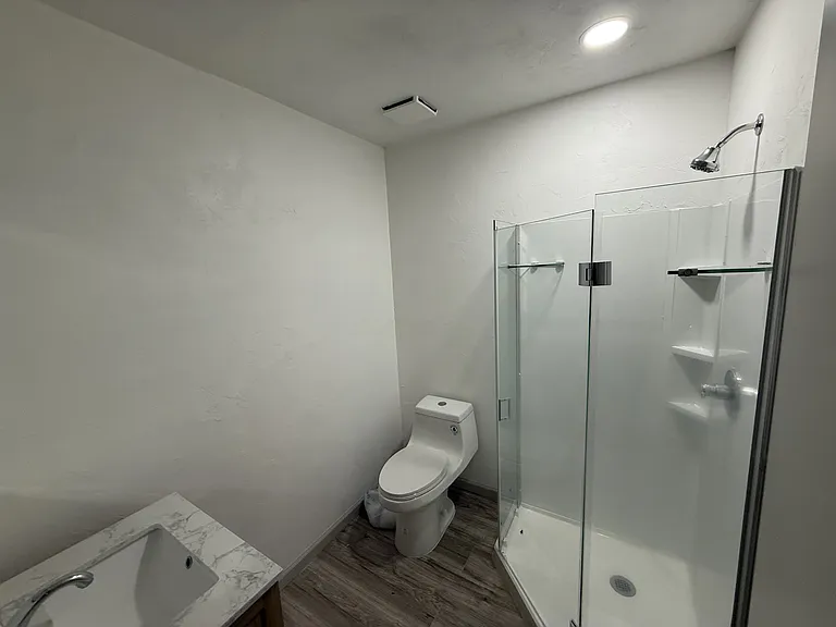 136 N Crownpoint Dr — Photo 5