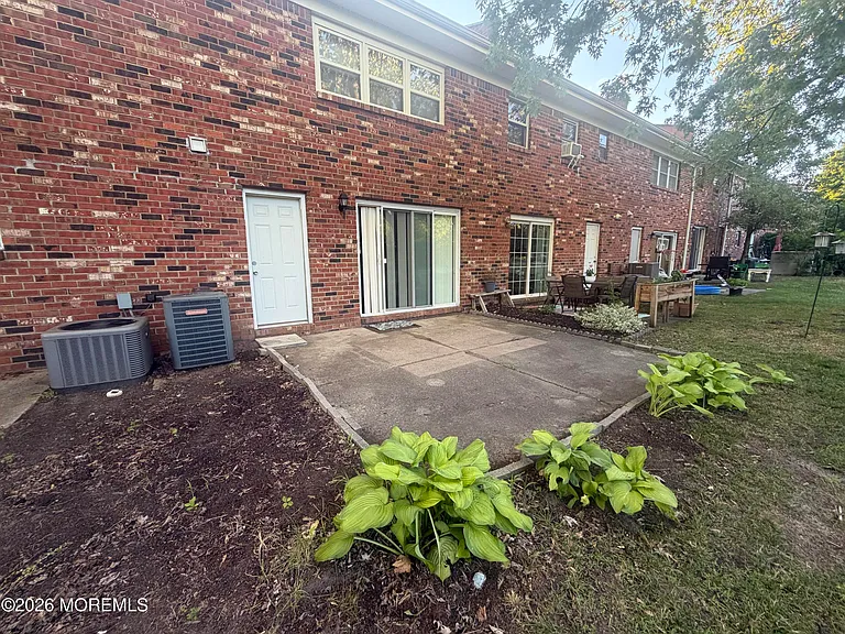 336 Sawmill Rd — Photo 16
