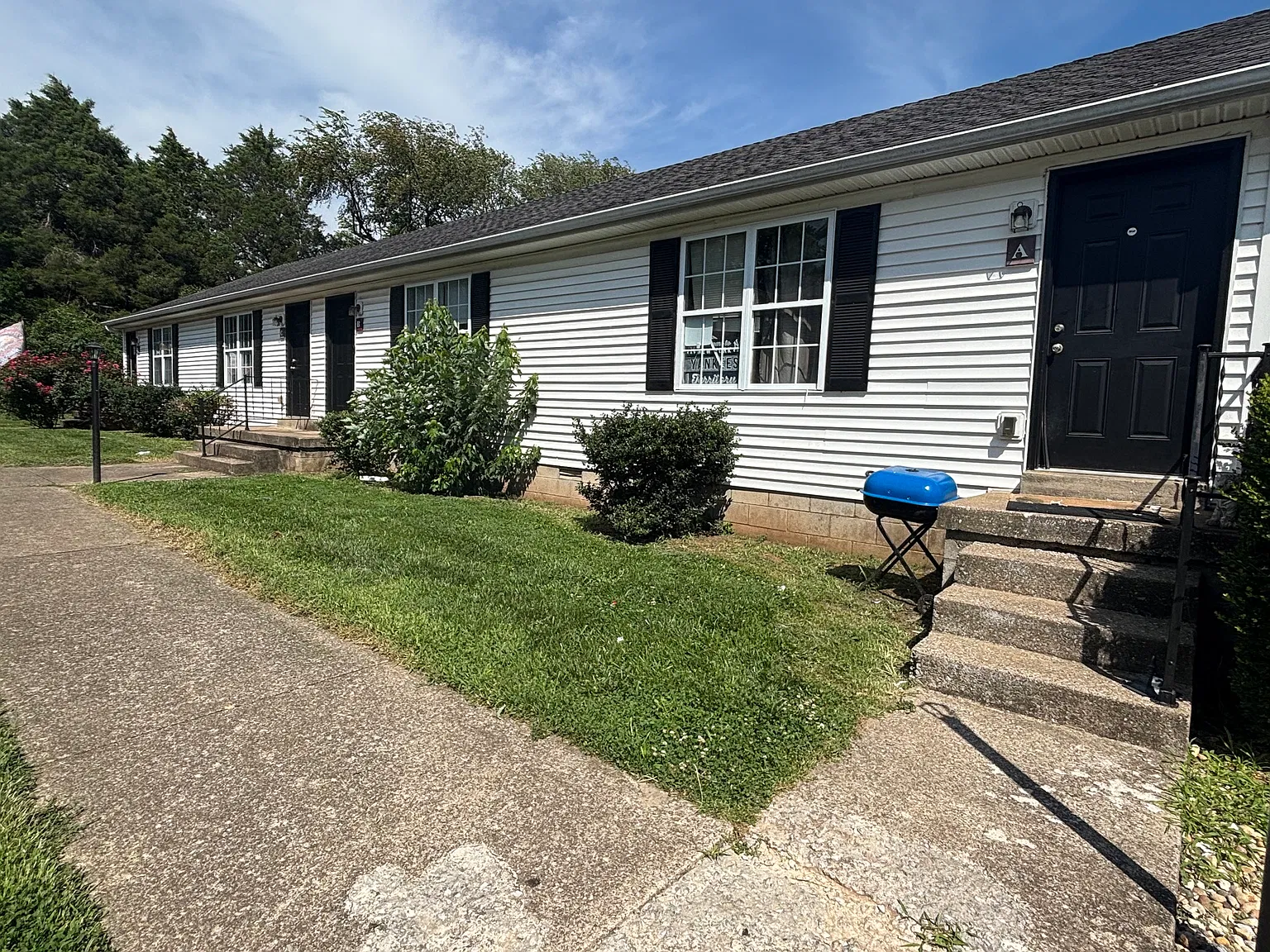 1 bed, $695 — Photo 1
