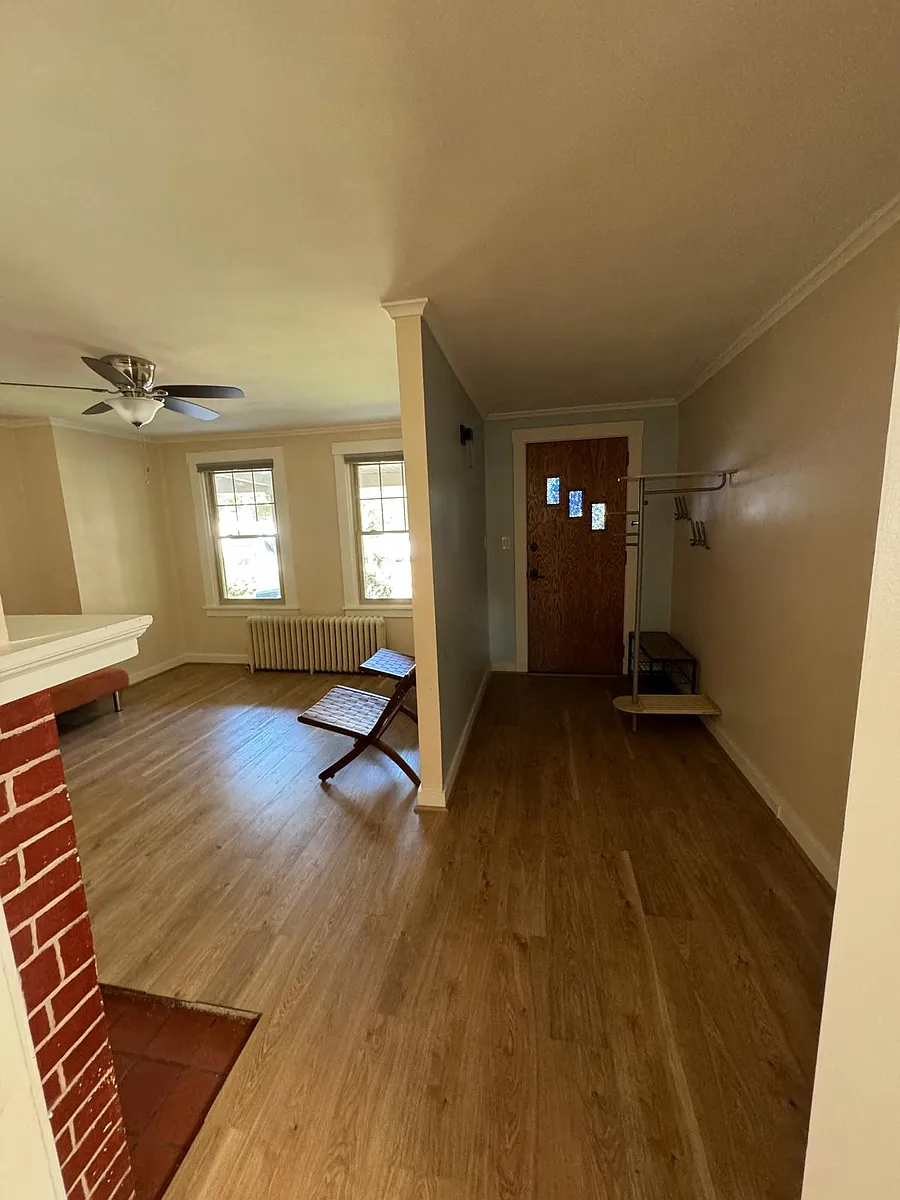 Living Room - 5938 Phillips Ave
