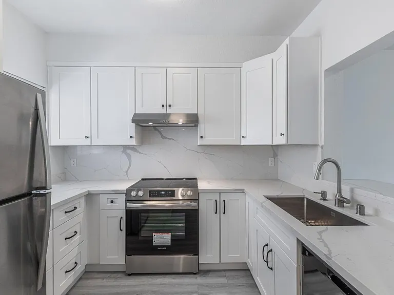 4681 Albany Cir #146 — Photo 7