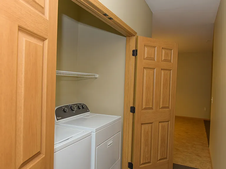 Bottineau Ridge Apartments — Photo 20