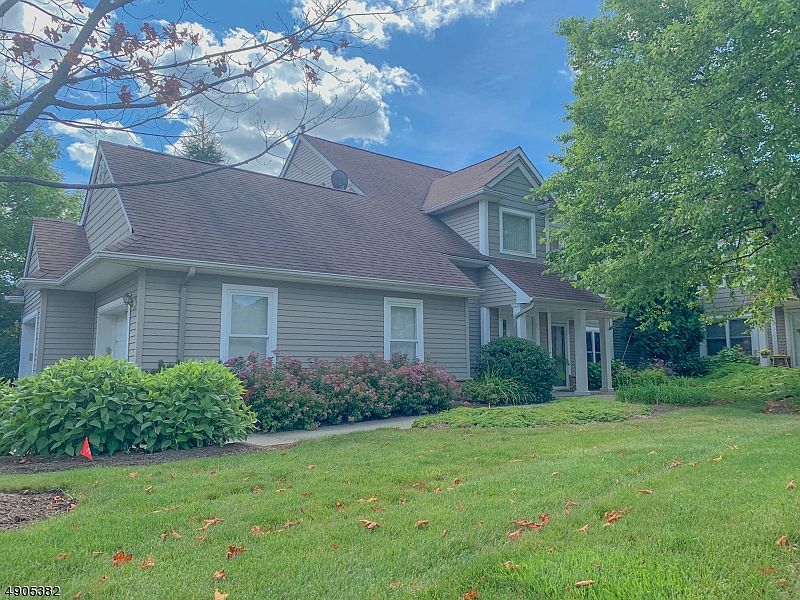 1st image of 1 BOURNE CIRCLE