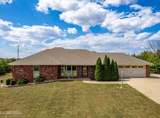 2900 Cantaberry Dr, Jefferson City, MO 65109