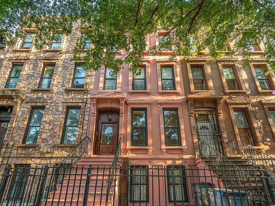 1st image of 250 Vernon Ave