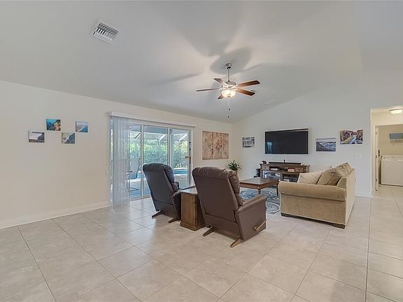 4th image of 23 Mark Twain Ln