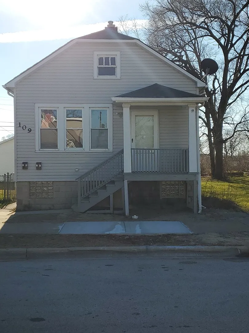 109 155th St photo 1