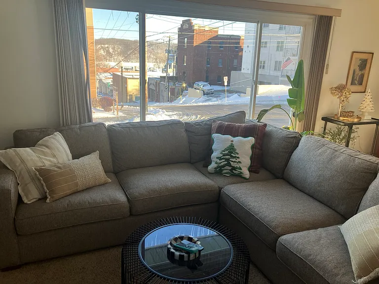 104 Olive St W — Photo 7