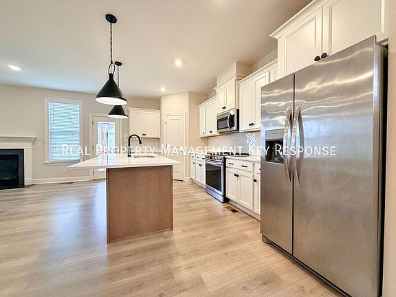 4th image of 105 Cryer Dr