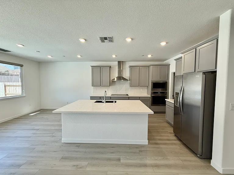 12696 Hereford Ave — Photo 4