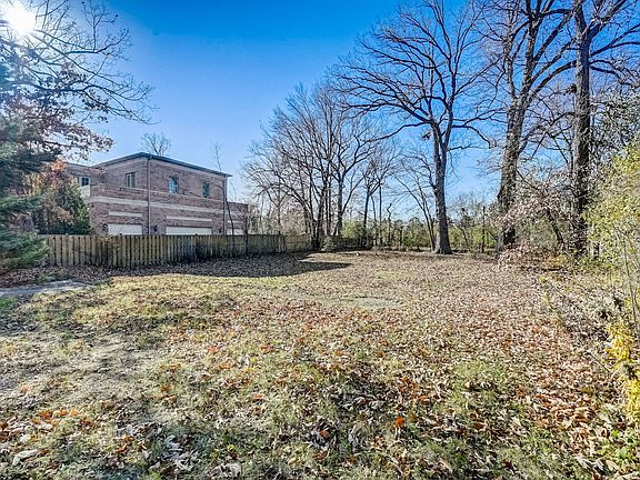 4th image of 2709 Birchwood Ln
