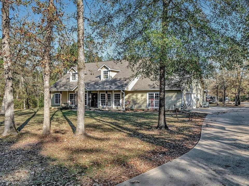 1st image of 166 Autumn Lake Dr