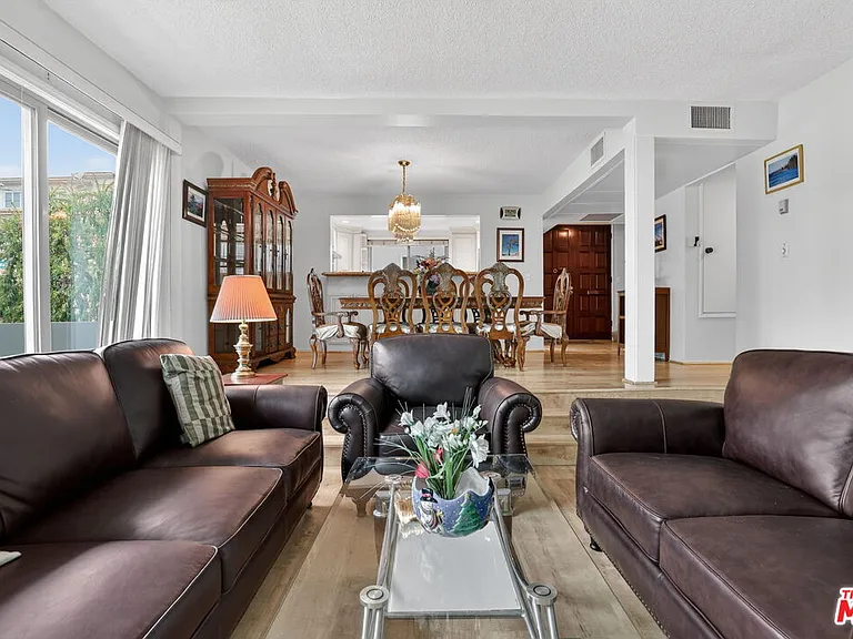 184 N Crescent Dr — Photo 15