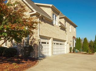 4111 Dunlevy Ct, Burlington, NC 27215