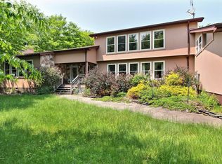 58 Bender Rd, Gouldsboro, PA 18424