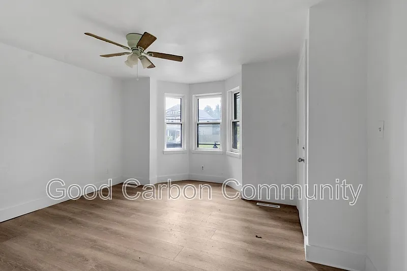 337 Prospect Ave — Photo 2